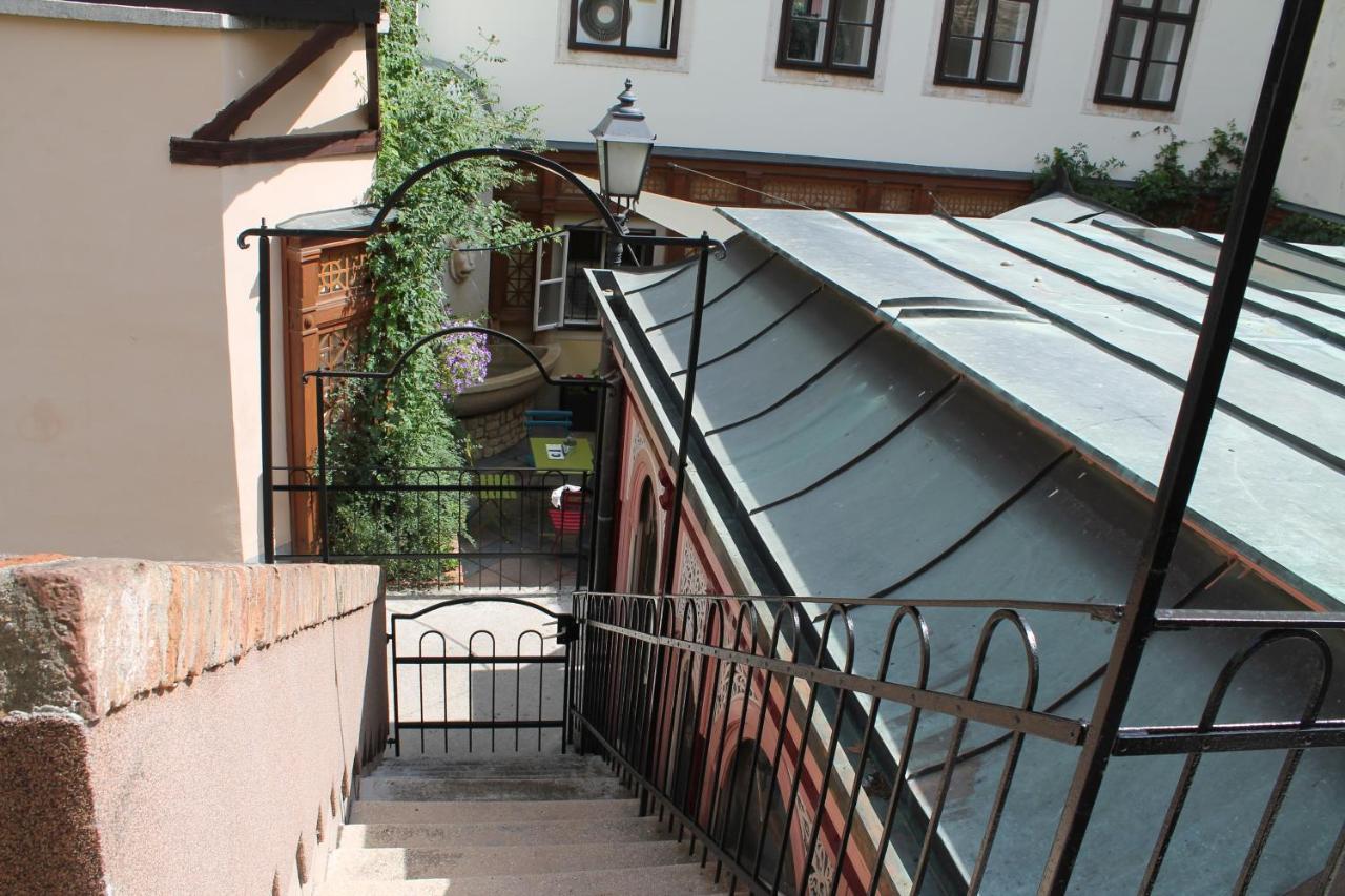 Zwinger Apartman Sopron Exteriör bild
